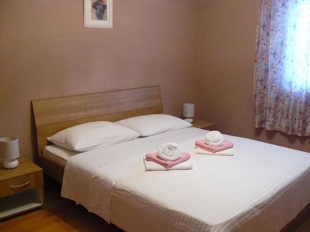 Apartments Selina Vinišće Rom bilde