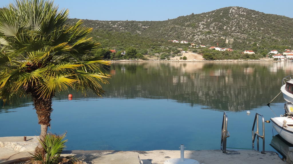 Apartments Selina Vinišće Rom bilde