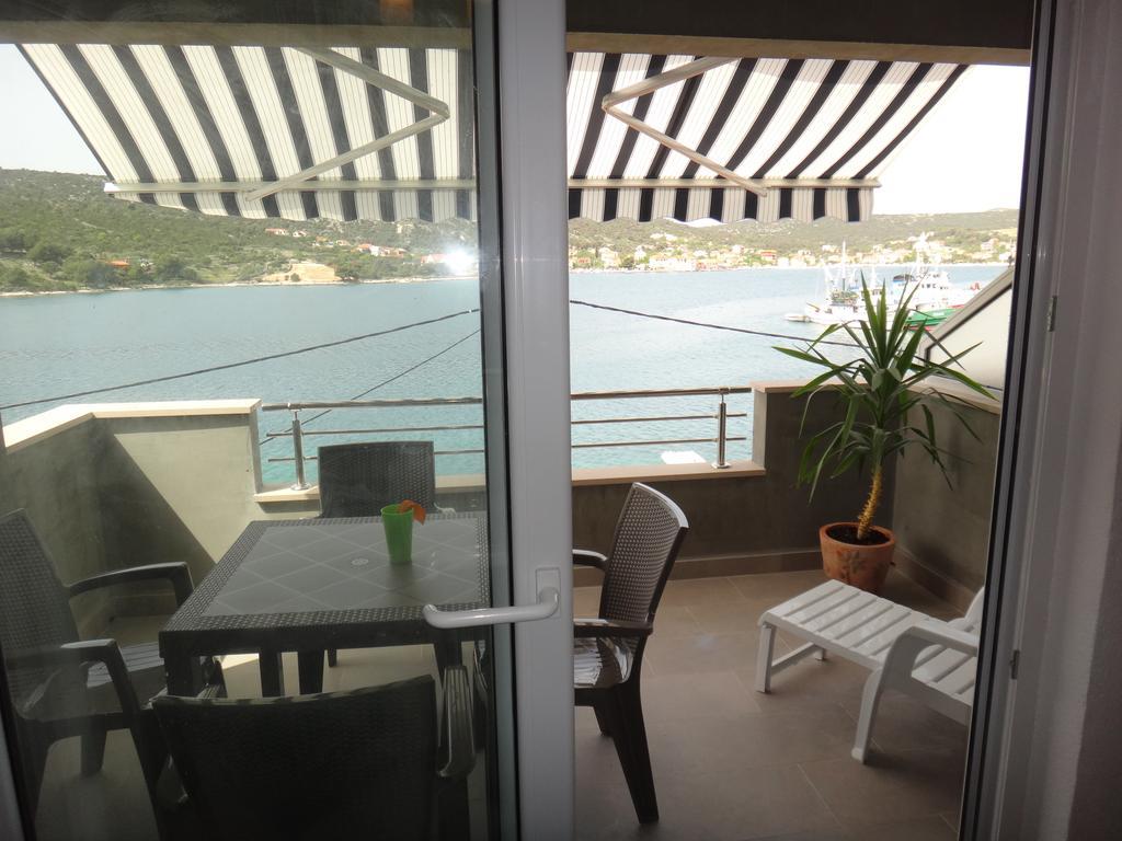 Apartments Selina Vinišće Rom bilde