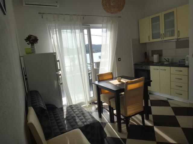 Apartments Selina Vinišće Eksteriør bilde